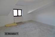 VC9 104782 - Casa 9 camere de vanzare in Floresti