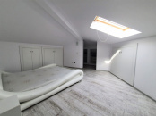 VA6 109108 - Apartament 6 camere de vanzare in Floresti