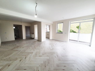 VA3 113213 - Apartament 3 camere de vanzare in Floresti