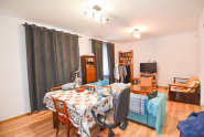 VC12 116080 - House 12 rooms for sale in Floresti