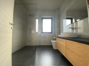 IC6 121153 - Casa 6 camere de inchiriat in Floresti