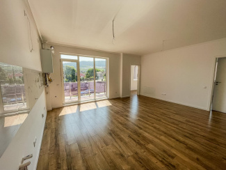VA3 121248 - Apartament 3 camere de vanzare in Floresti