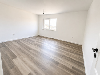 VA4 138410 - Apartment 4 rooms for sale in Floresti