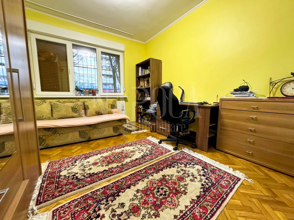 VA3 139450 - Apartament 3 camere de vanzare in Olosig Oradea, Oradea