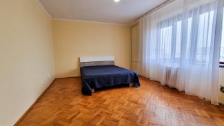 IA4 140239 - Apartament 4 camere de inchiriat in Calea Aradului Oradea, Oradea