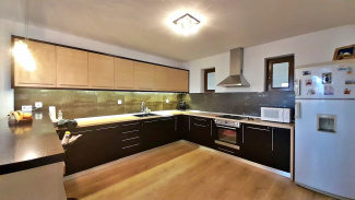 VC5 149059 - Casa 5 camere de vanzare in Floresti