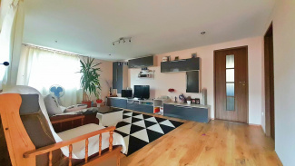 VC6 150330 - Casa 6 camere de vanzare in Floresti