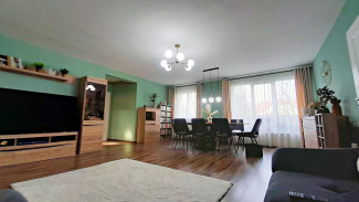 VC8 151070 - Casa 8 camere de vanzare in Luna de Sus