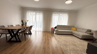 VC4 151911 - Casa 4 camere de vanzare in Floresti
