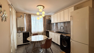 VA3 153154 - Apartament 3 camere de vanzare in Floresti