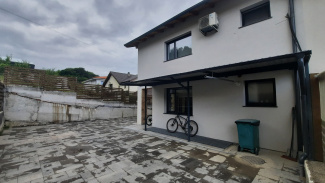 VC6 154378 - House 6 rooms for sale in Floresti