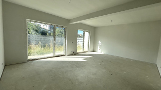 VC4 155943 - Casa 4 camere de vanzare in Floresti