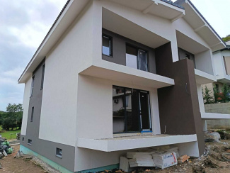 VC6 156111 - House 6 rooms for sale in Floresti