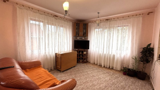 VC7 156249 - House 7 rooms for sale in Floresti