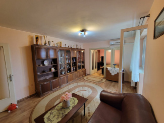 VA3 157292 - Apartament 3 camere de vanzare in Decebal Oradea, Oradea