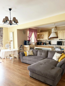 VA3 158002 - Apartament 3 camere de vanzare in Nufarul Oradea, Oradea