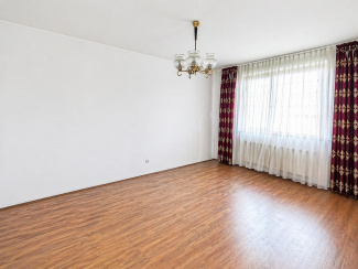 VA3 159678 - Apartament 3 camere de vanzare in Nufarul Oradea, Oradea