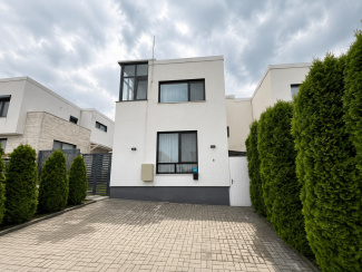 VC4 161947 - Casa 4 camere de vanzare in Floresti