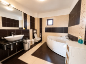 VC8 162976 - Casa 8 camere de vanzare in Gruia, Cluj Napoca