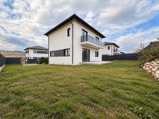 VC4 163970 - Casa 4 camere de vanzare in Chinteni