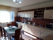 VC6 55096 - House 6 rooms for sale in Floresti