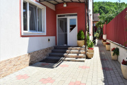 IC7 85282 - Casa 7 camere de inchiriat in Dezmir