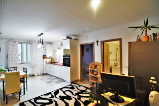VA3 93803 - Apartment 3 rooms for sale in Floresti